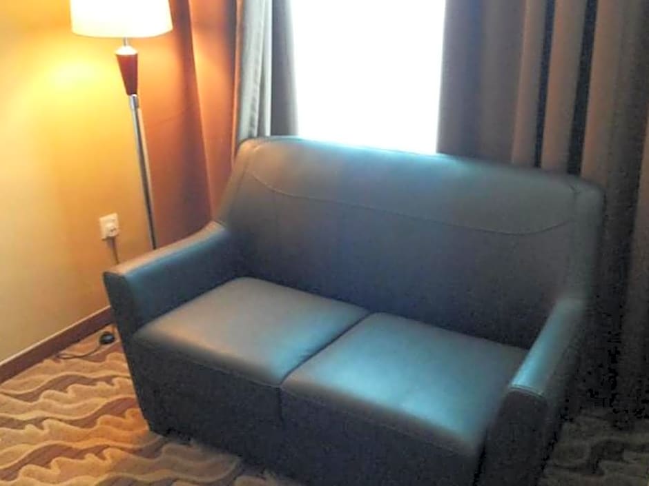Eminent Hotel