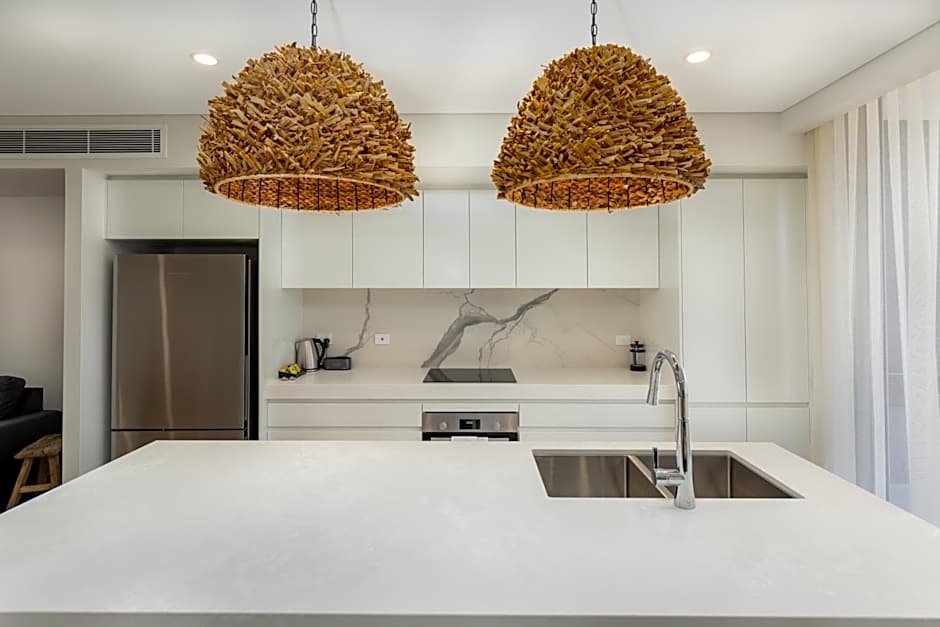 Astina Suites, Forster