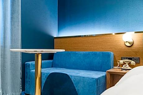 King Room with Spa Bath