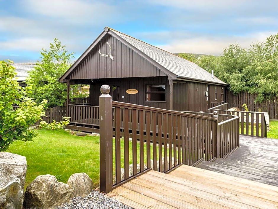 Braemar Lodge Cabins