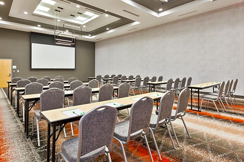 Holiday Inn Hotel And Suites Toledo Southwest - Perrysburg By IHG