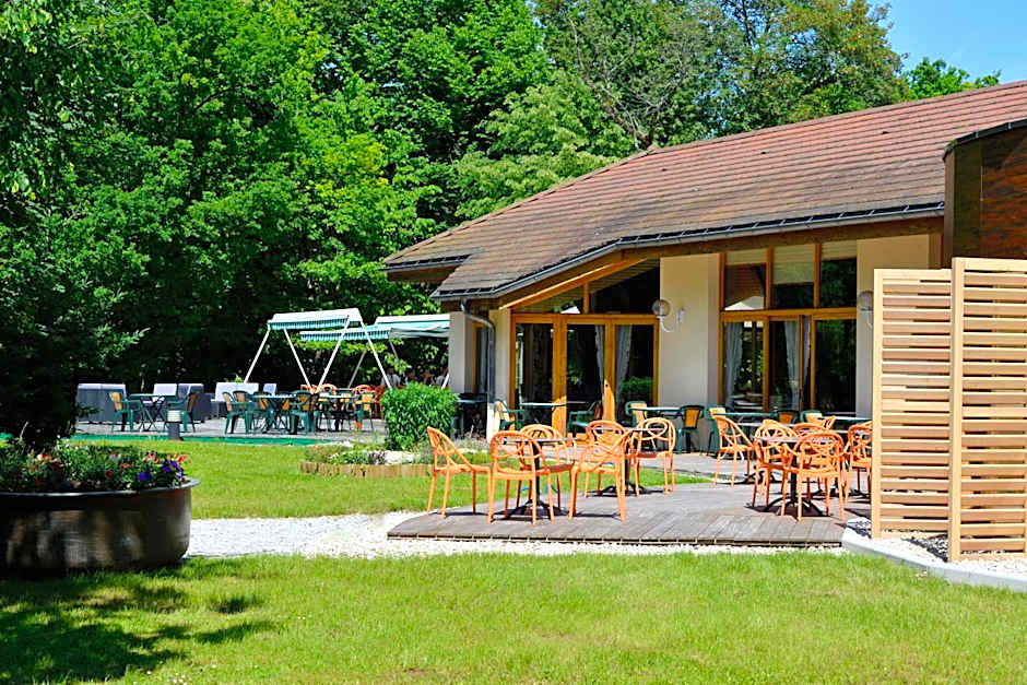 Le Bois Dormant-Hôtel Restaurant & Spa Logis Hôtel