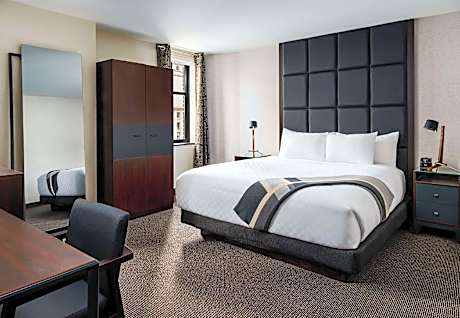 1 King 1 Bedroom Presidential Suite