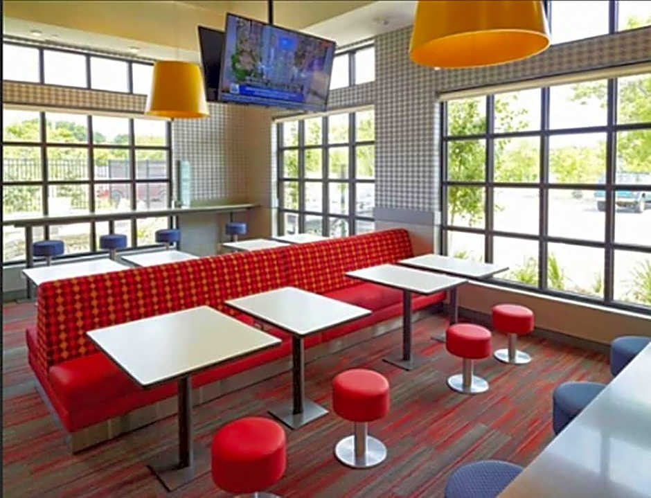 LivINN Hotel St. Paul – I-94 – East 3M Area