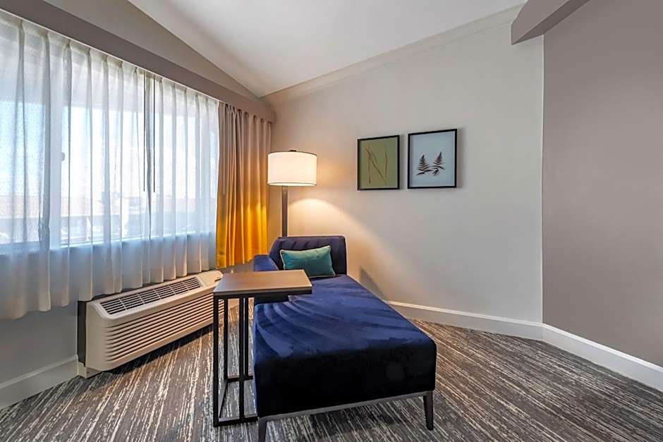 Best Western Premier Denver East