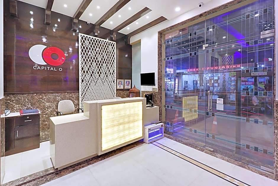 Capital O 2242 Hotel Yuvraj Deluxe