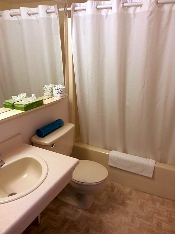 Super 8 by Wyndham Clearwater BC