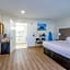 Coastal Breeze Inn