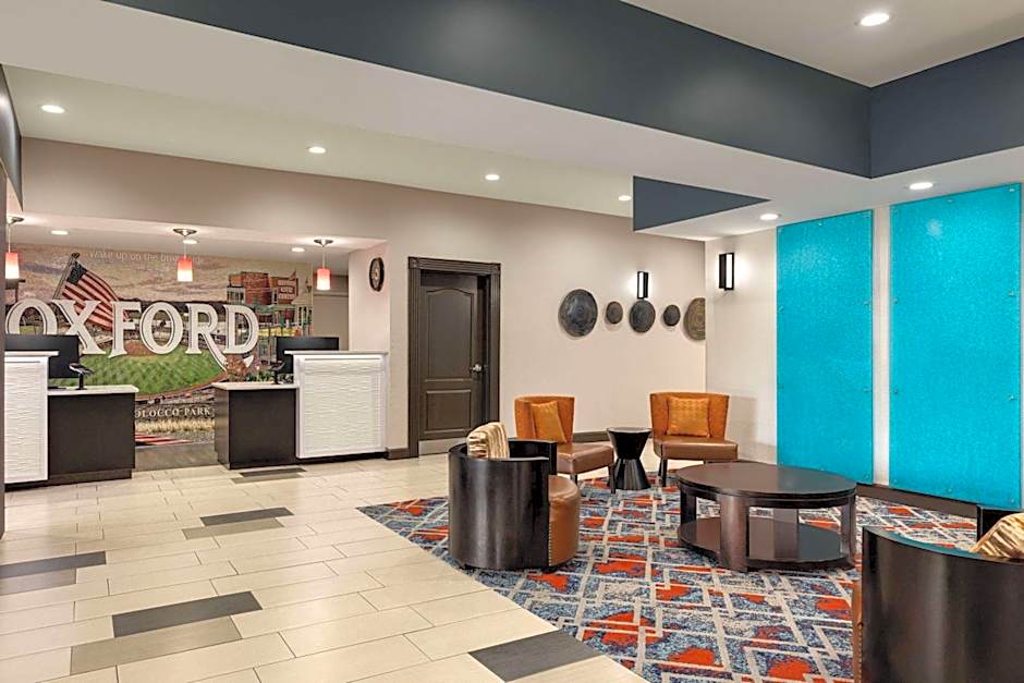 La Quinta Inn & Suites by Wyndham Oxford - Anniston