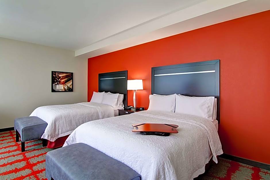 Hampton Inn By Hilton And Suites Downtown Cincinnati