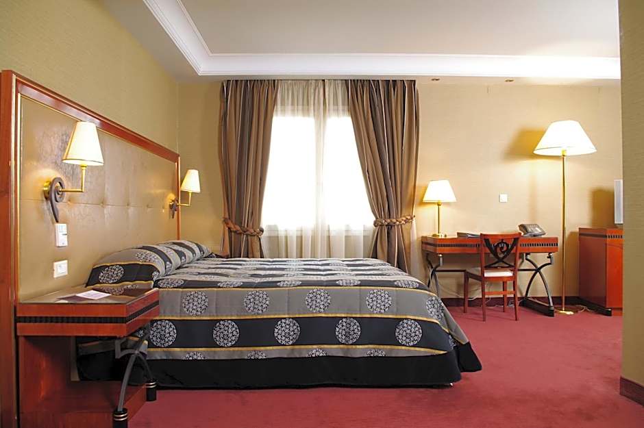 Piraeus Theoxenia Hotel