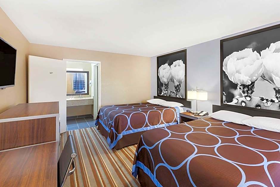Super 8 by Wyndham Kingsville
