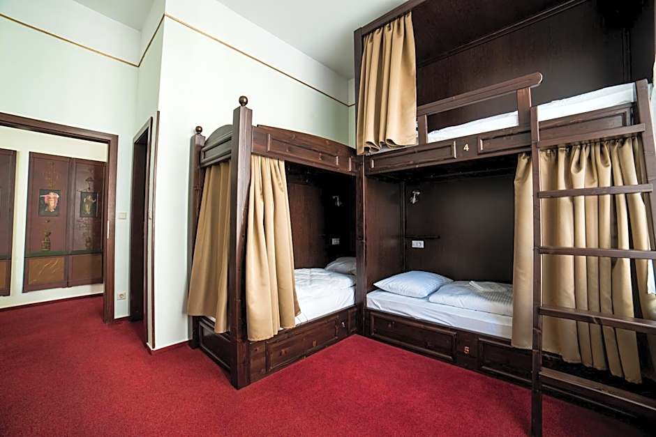 Vienna Boutique - Premium Hostel