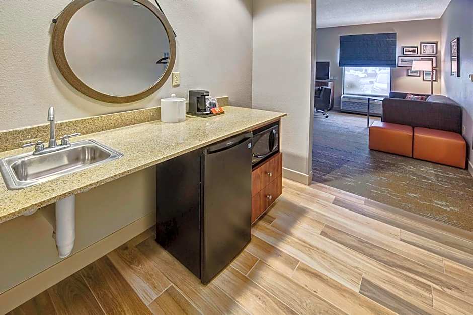 Hampton Inn By Hilton & Suites Fort Myers-Estero/FGCU