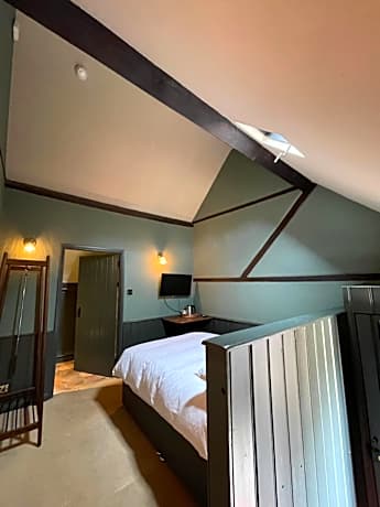 The Plume of Feathers