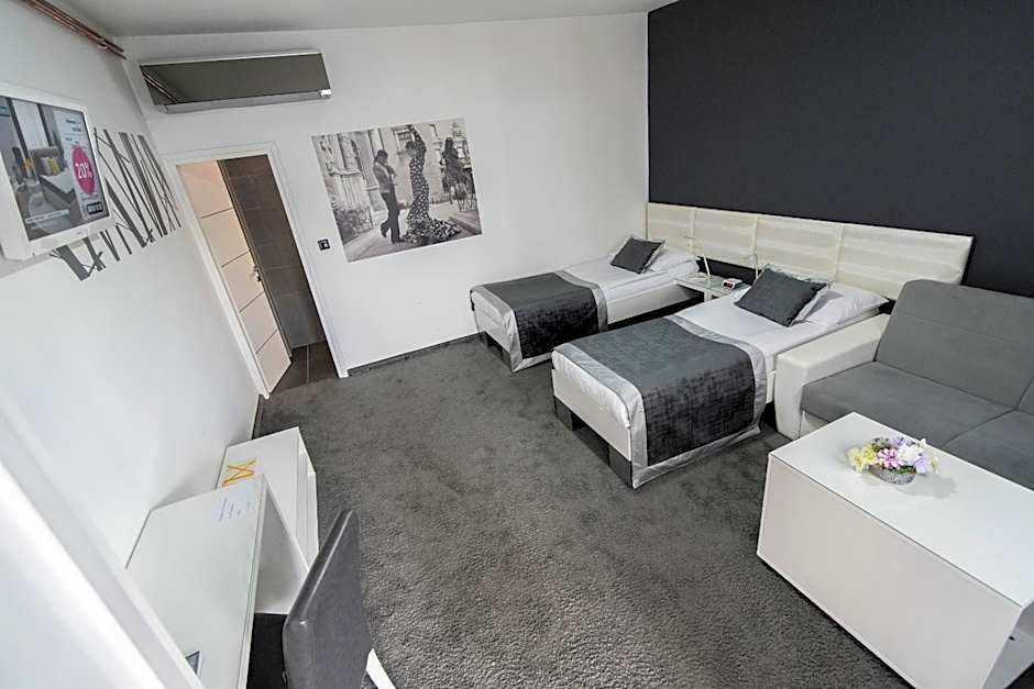 Hotel Cool Zagreb Airport