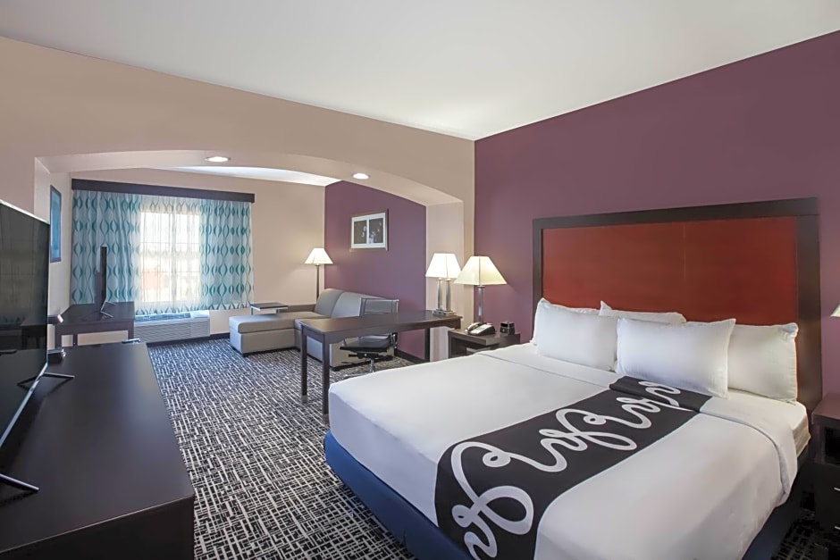 La Quinta Inn & Suites by Wyndham Lubbock North