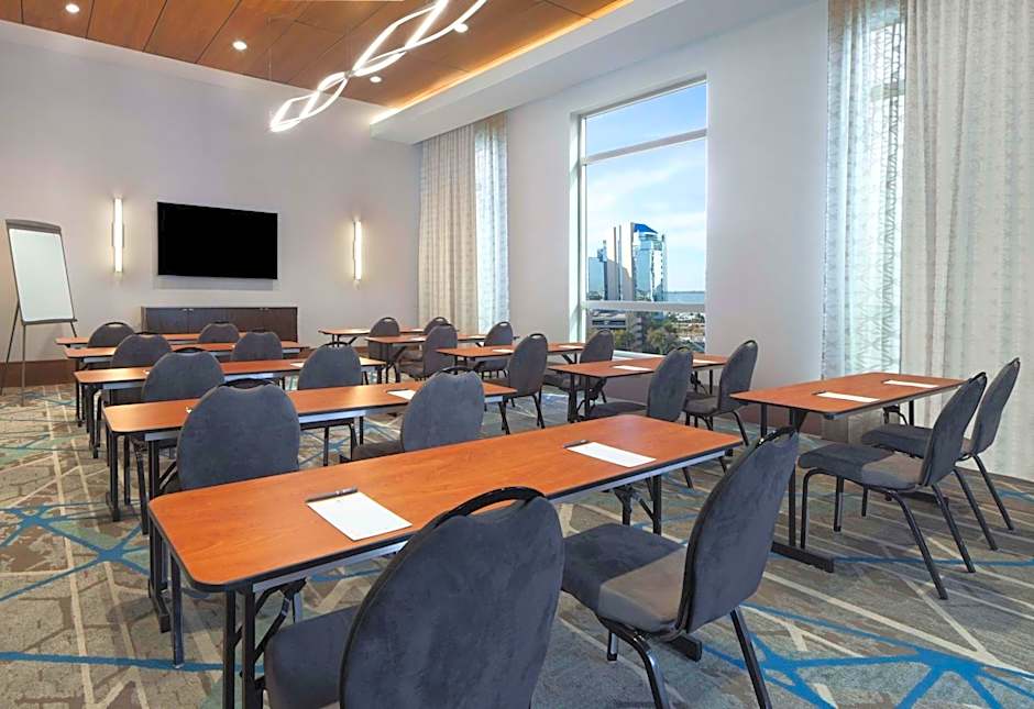 Embassy Suites By Hilton Sarasota