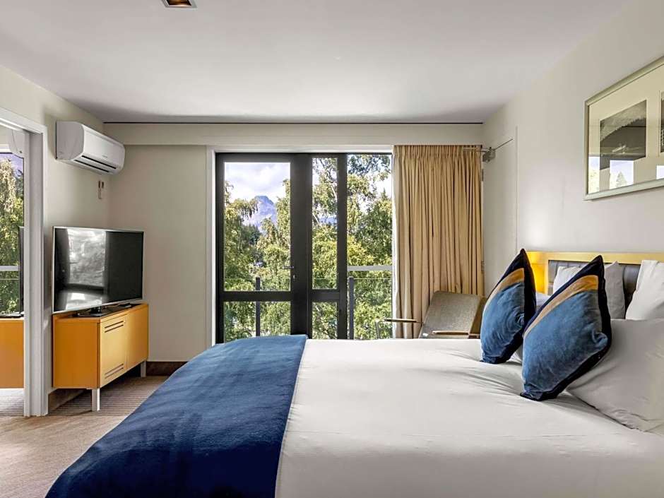 Novotel Queenstown Lakeside