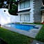 Mayas Beach House - Boutique Serviced Villa