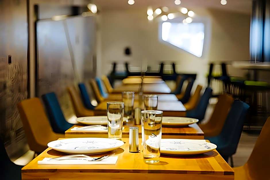 CHECK inn Taichung Zhongshan