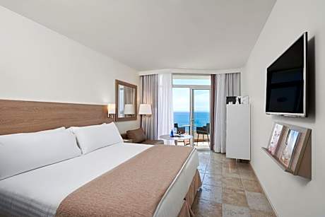 MELIA GUESTROOM LATERAL SEA VIEW 1 ADULT