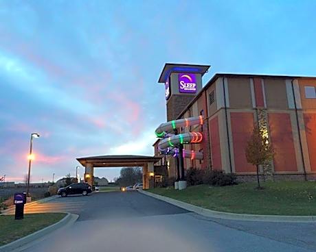 1 King Bed, Suite, Nonsmoking