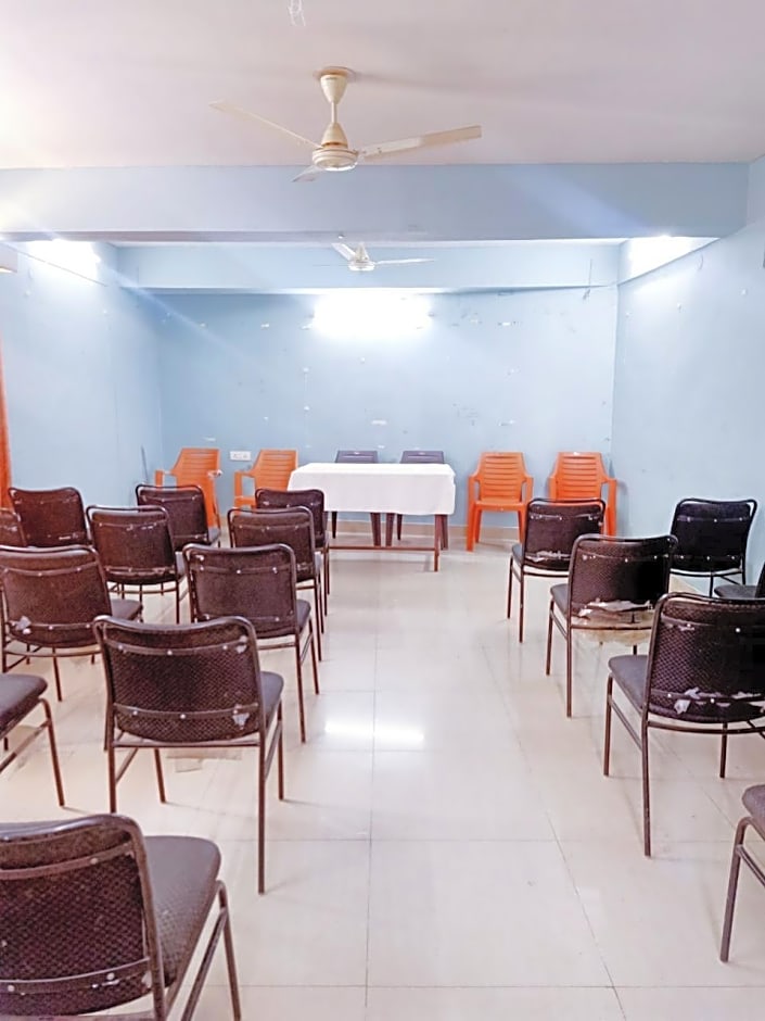 Hotel Rajdhani Plaza