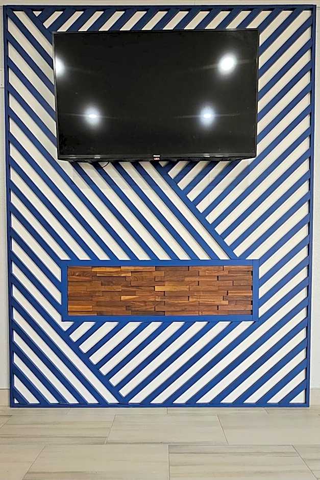 Days Inn by Wyndham Indianapolis East Post Road