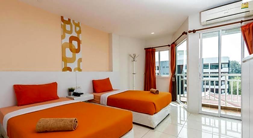 Nana Chat Bangsaen Hotel