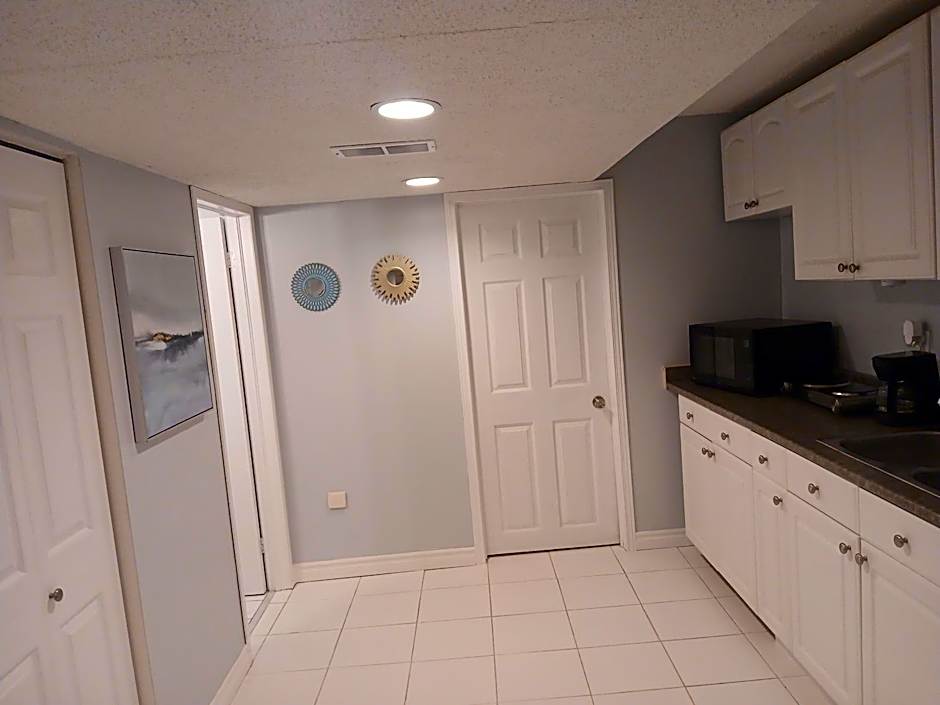 Furnished calm basement studio apartment