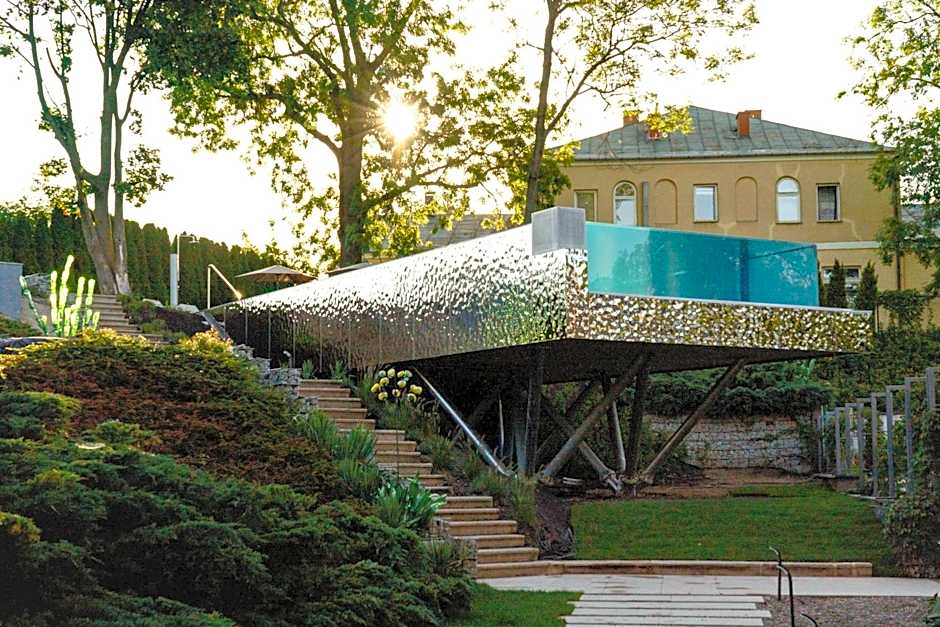 Bristol Art & Medical SPA