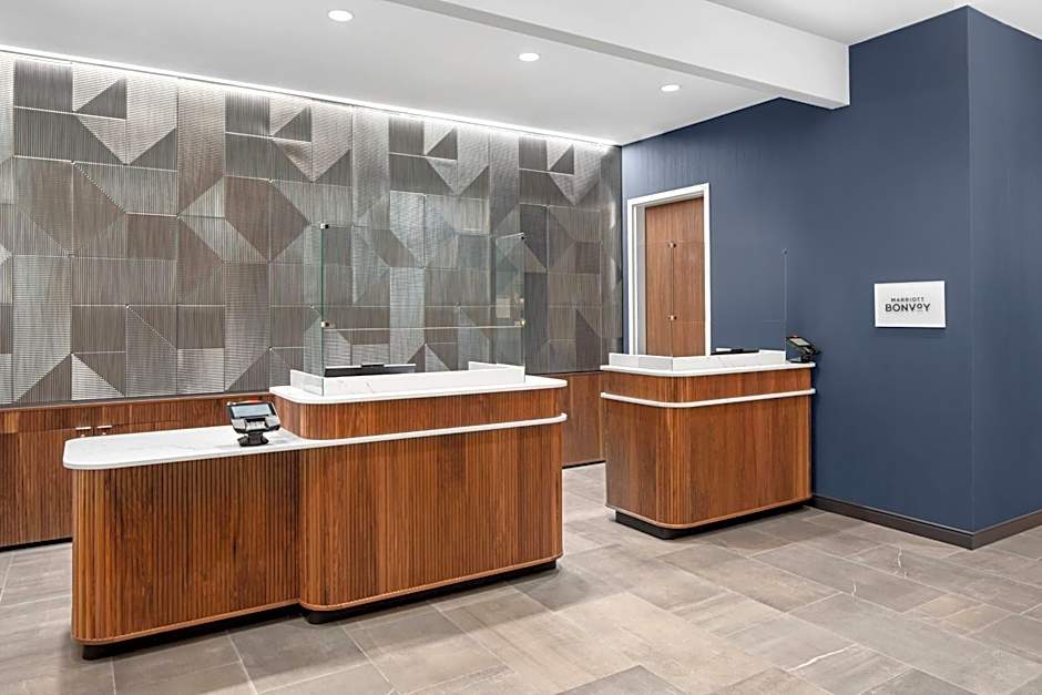 Courtyard by Marriott Lansing Downtown