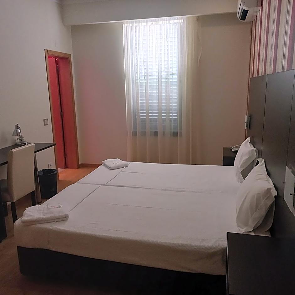 Photo 1 of 4 of 1 Double Bed or 2 Beds