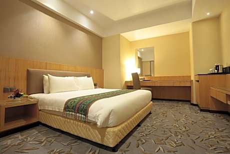 Standard King Room (No Window)