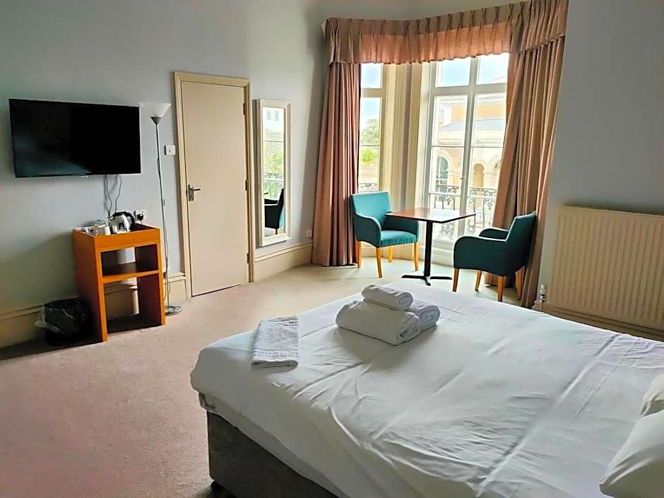 The Carlton Hotel
