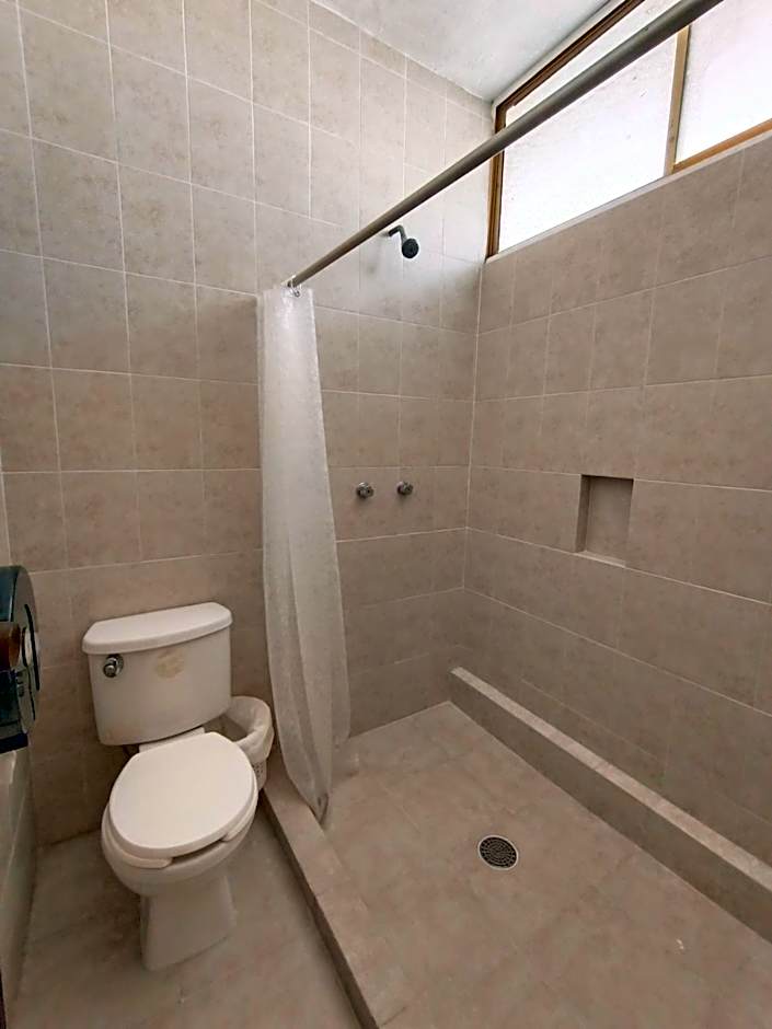 Hotel Playa de Oro - Enfrente de WTC y Plazas Comerciales