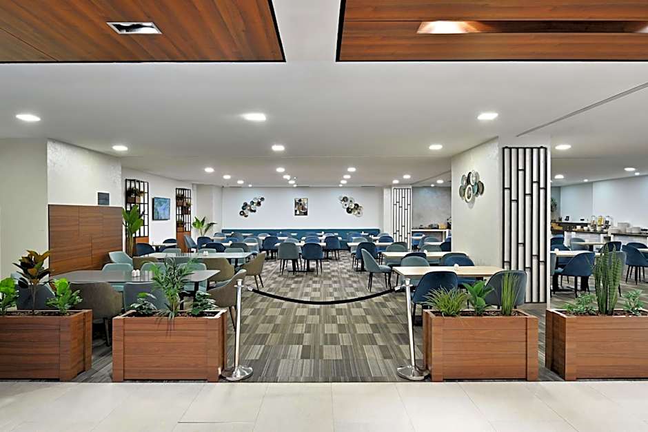 Bosmal Arjaan by Rotana