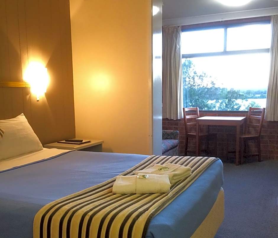 Riverview Motor Inn