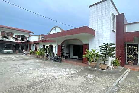 Hotel O Saril Riverside HomestayNearLapangan Musara Alun