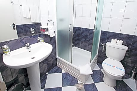 DOUBLE OR TWIN ROOM
