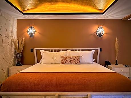 Deluxe King Suite