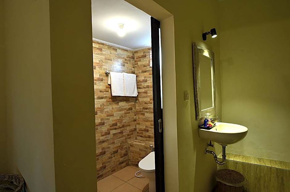 Uma Shanty Near to Lempuyang