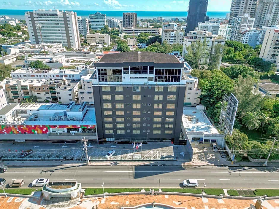 Weston Suites Hotel