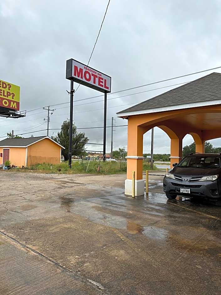 Photo 1 of 8 of Roadside Inn
