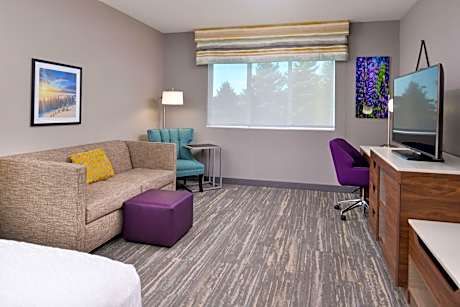 King Room with Sofa Bed