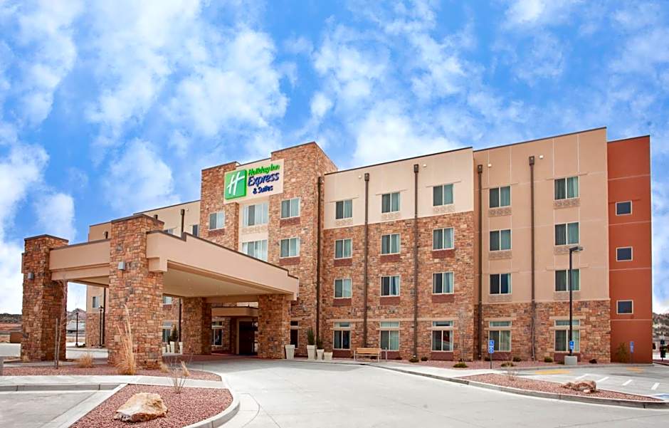 Holiday Inn Express & Suites Gallup East By IHG