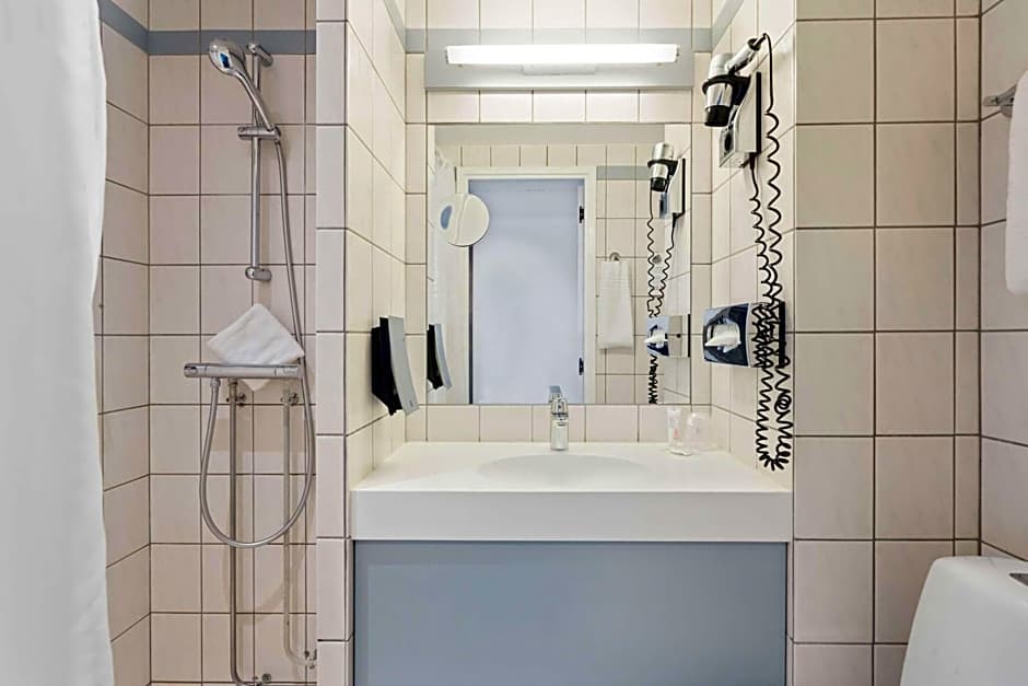 Best Western Plus Airport Hotel