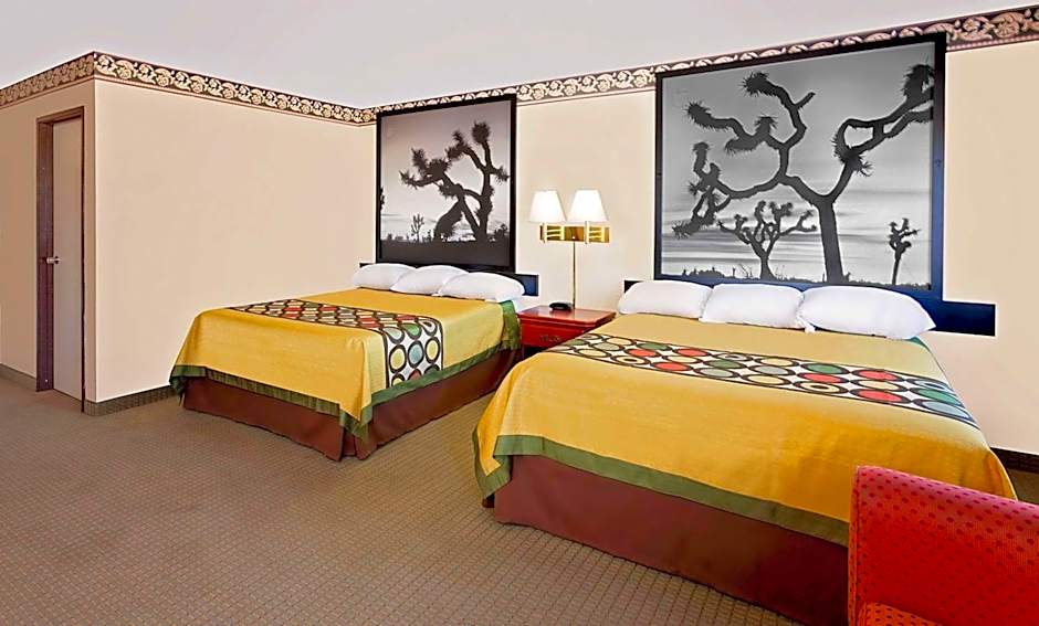 Super 8 by Wyndham Yucca Val/Joshua Tree Nat Pk Area