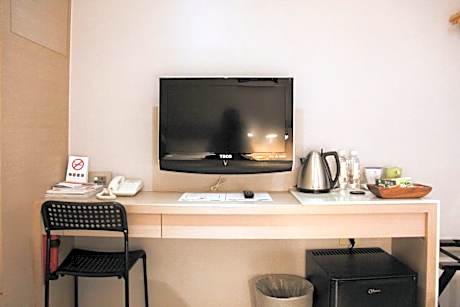 Small Twin Room - No Window